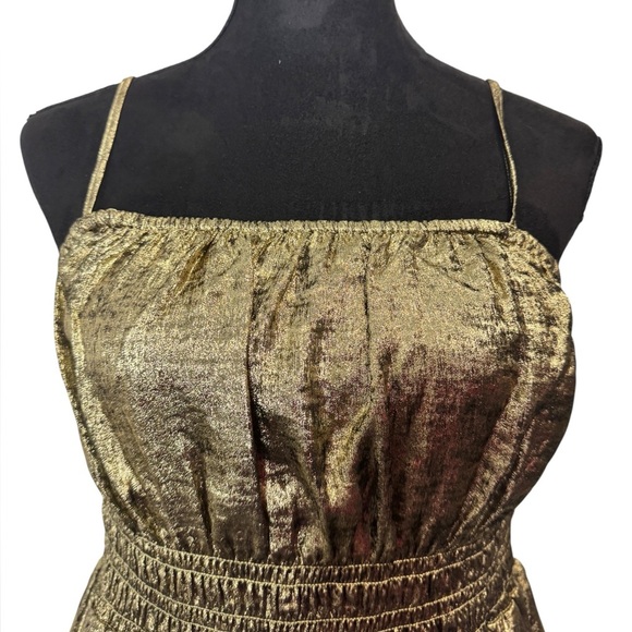 💎 Old Navy Satin Cami Shiny Top Gold - Picture 4 of 11
